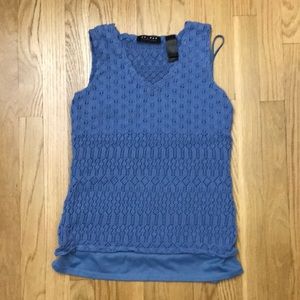 Trendy knitted tank top